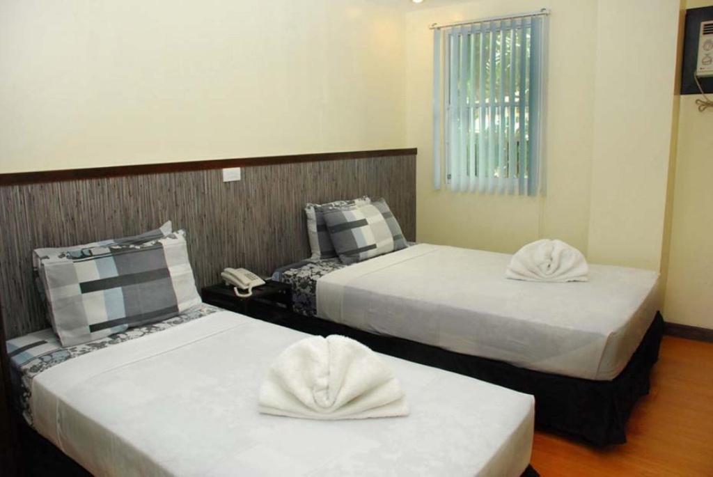 Panda Tea Garden Suites Tagbilaran Extérieur photo