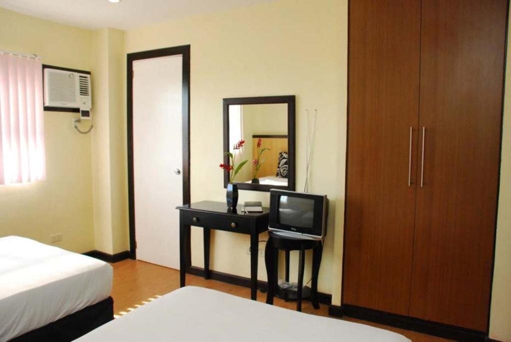 Panda Tea Garden Suites Tagbilaran Extérieur photo
